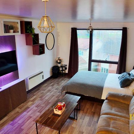 Luxurious Birmingham City Apartment ภายนอก รูปภาพ