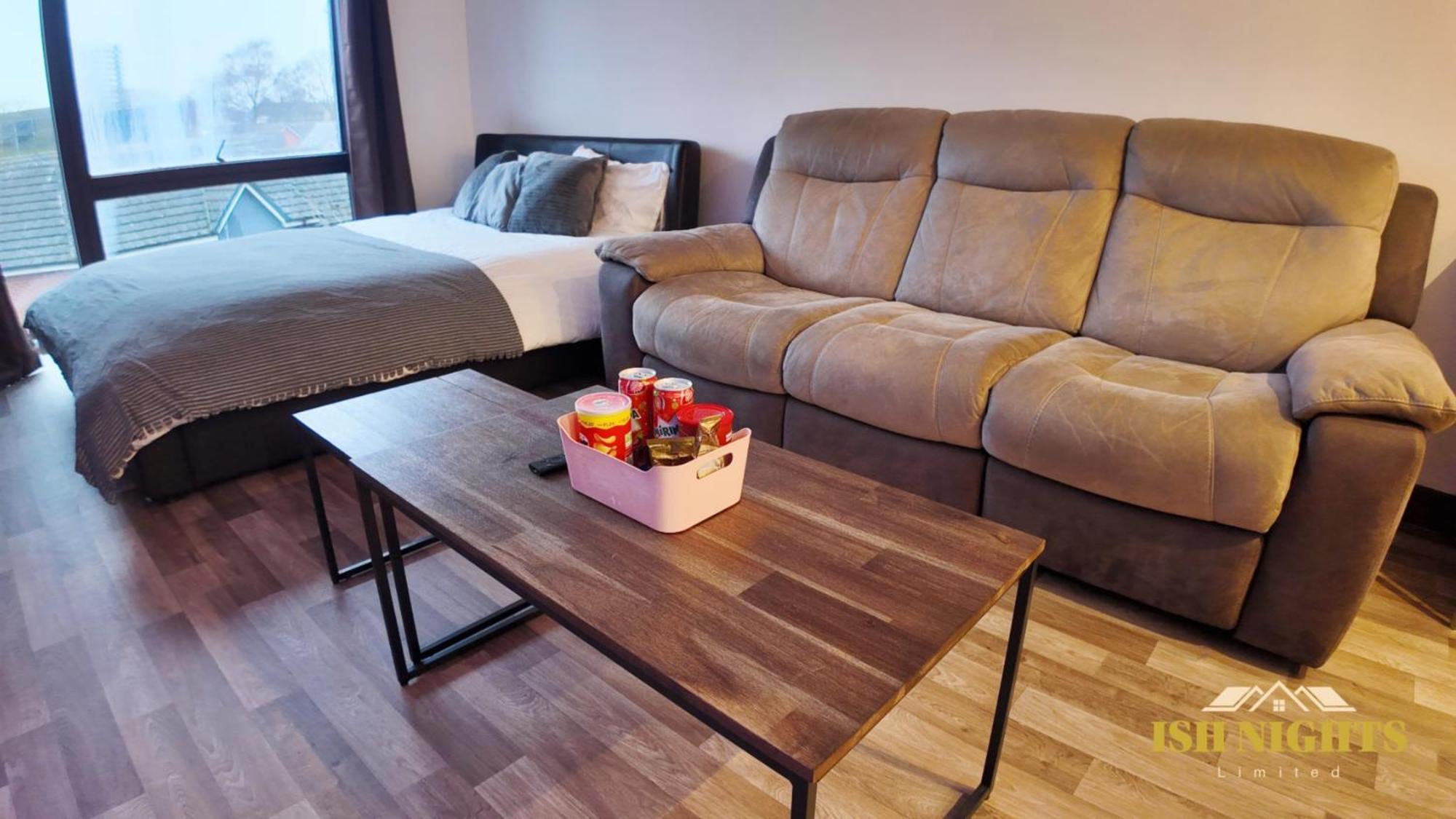 Luxurious Birmingham City Apartment ภายนอก รูปภาพ