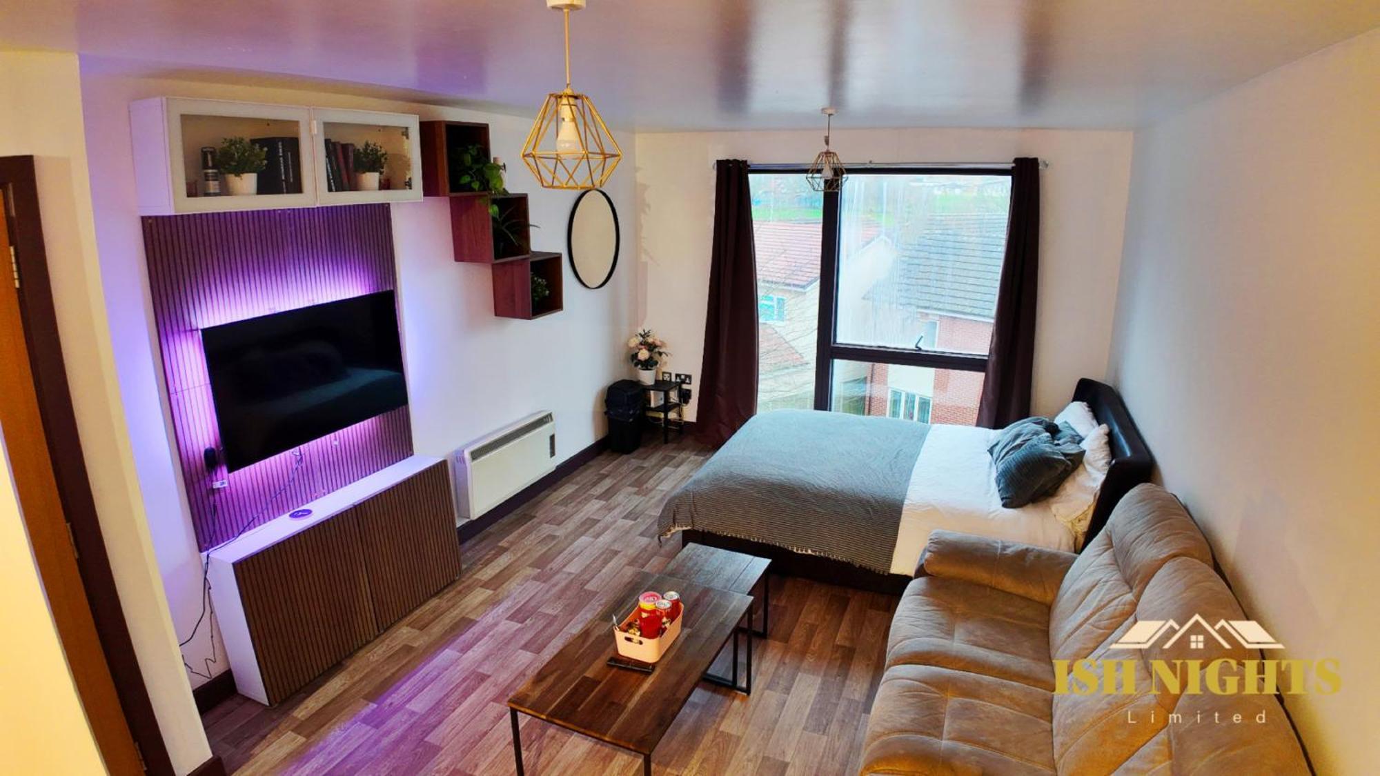 Luxurious Birmingham City Apartment ภายนอก รูปภาพ